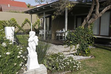 تختخواب و صبحانه Brigadoon Guesthouse