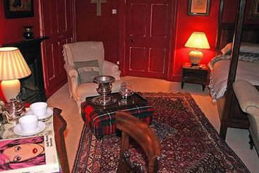 تختخواب و صبحانه Oak House No 1