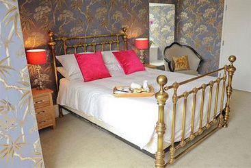 تختخواب و صبحانه The Old Vicarage