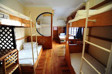 Captain Hostel