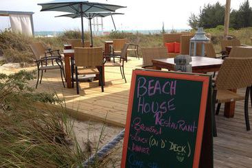 هتل Beach House  All Inclusive Adults Only