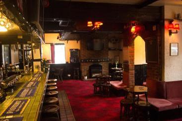 هتل Lamb Inn Ringwood Limited