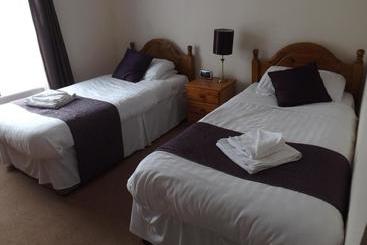 هتل Lamb Inn Ringwood Limited