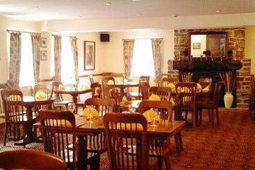 هتل The Hollybrook Country Inn