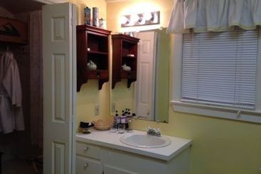 Magnolia Cottage Bed And Breakfast