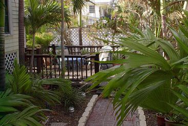 پانسیون The Beach Bungalow