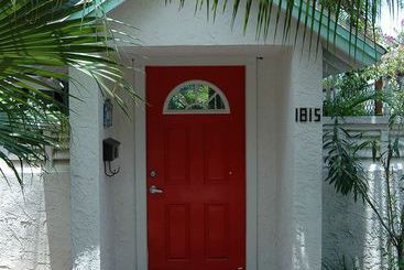 پانسیون The Beach Bungalow