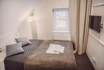 צימר Dom Goscinny Bialy Dworek