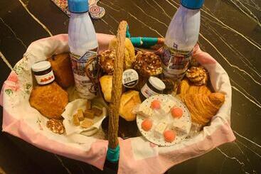 민박 Time Stops Here At Home