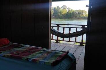 پانسیون Mr. Phaos Riverview Guesthouse & Restaurant