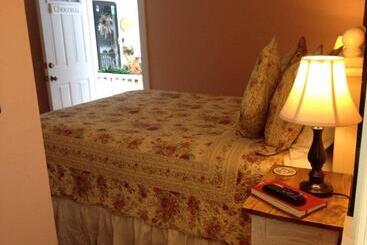 مبيت وإفطار Ballard House Inn
