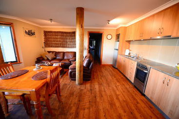 تختخواب و صبحانه Hideaway Haven