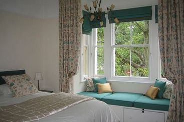 تختخواب و صبحانه Sillett House