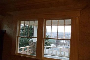 تختخواب و صبحانه The Branson House