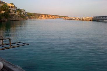 آپارتمانهای توریستها Blue Lagoon Apartment  Ocean Resort