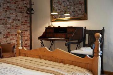 Lower Drayton Farm B&b