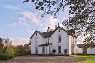 펜션 Marlagh Lodge