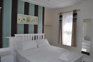 پانسیون Millifont Guest House