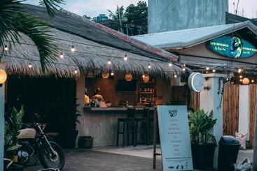 ベッドアンドブレックファースト Casitas Stay And Surf
