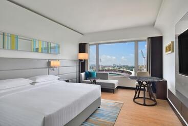 هتل Courtyard By Marriott Navi Mumbai