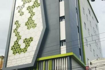 Отель W Three Style  Makassar