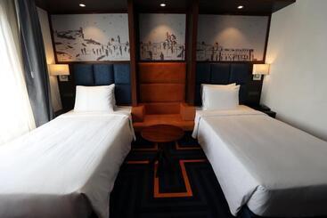 هتل Holiday Inn Express & Suites Jaipur Gopalpura
