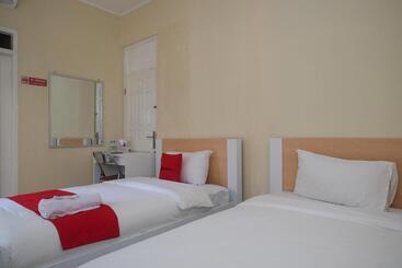 فندق Reddoorz Syariah Near Kampus Unsoed Purwokerto
