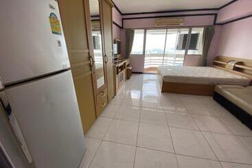 پانسیون Mike S Condo