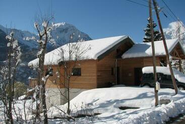 住宿加早餐  Chalet De L Infernet