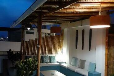 پانسیون Casa Blanca Beach House   Punta Hermosa   Perú