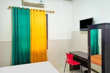 فندق Oyo 91936  Lima Dara