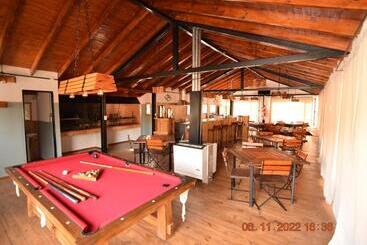 هتل Hosteria Las Cachi Alojamiento