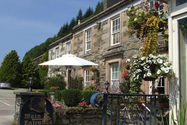 تختخواب و صبحانه Cairnbaan