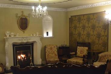 تختخواب و صبحانه Clow Beck House