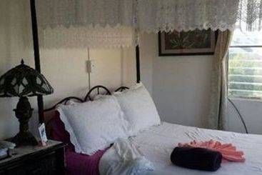 تختخواب و صبحانه Hillcrest Guest House