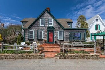 تختخواب و صبحانه Snug Cottage