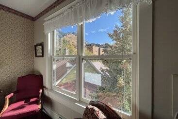 Bed and Breakfast China Clipper Inn