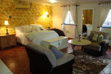 Club Arias Bed & Breakfast