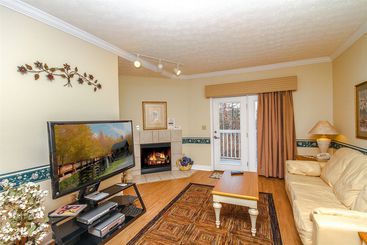 هتل Golfview Vacation Rentals at Golfview Resort