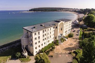 هتل Hôtel Morgat Le Grand Hôtel De La Mer
