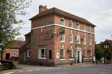 호텔 Chequers Inn By Greene King Inns