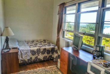 هتل Hilltop Legacy Vacation Home