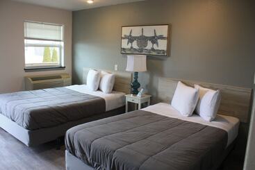 فندق Price Pointe Inn