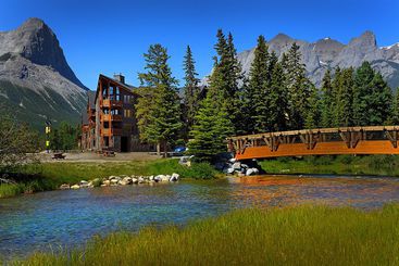 هتل Rundle Cliffs Lodge By Spring Creek Vacations