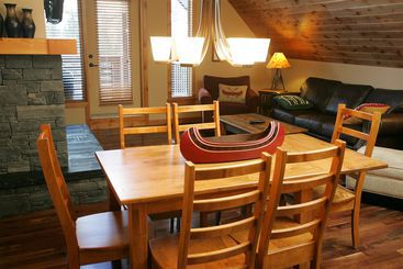 هتل Rundle Cliffs Lodge By Spring Creek Vacations