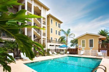 هتل Sea Gate Inn By Sea Palms Resort