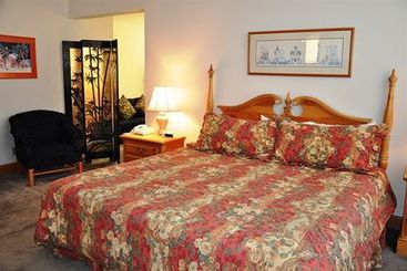 هتل The San Sophia Inn And Condominiums