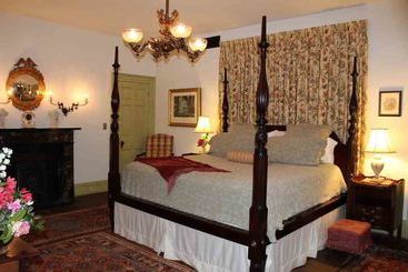 The Elms Bed And Breakfast