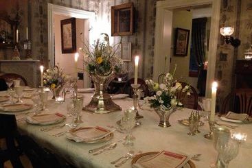 The Elms Bed And Breakfast