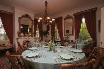 The Elms Bed And Breakfast